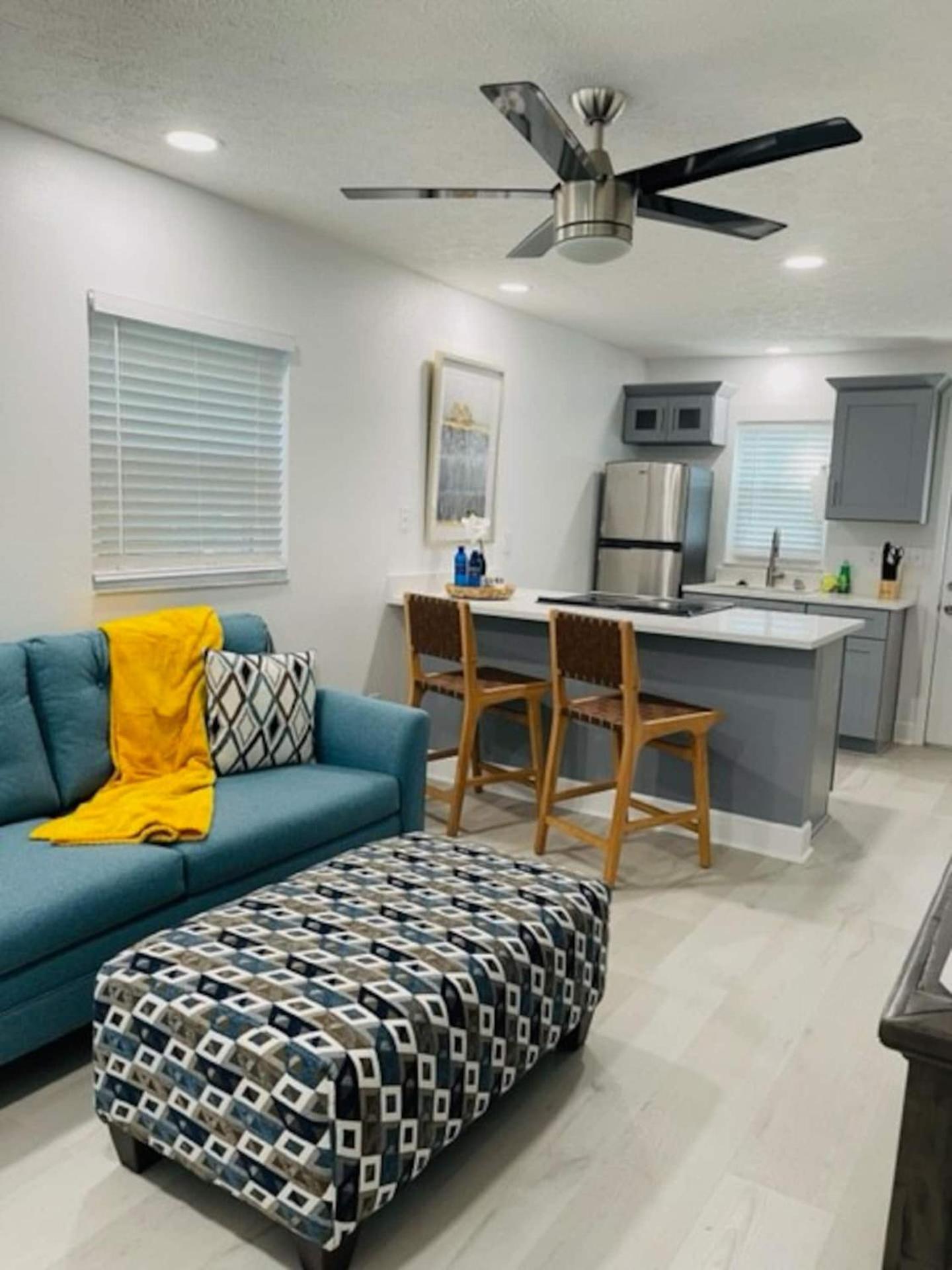 Walk Everywhere! 1-Bedroom Gem In Downtown Hub New Port Richey Esterno foto